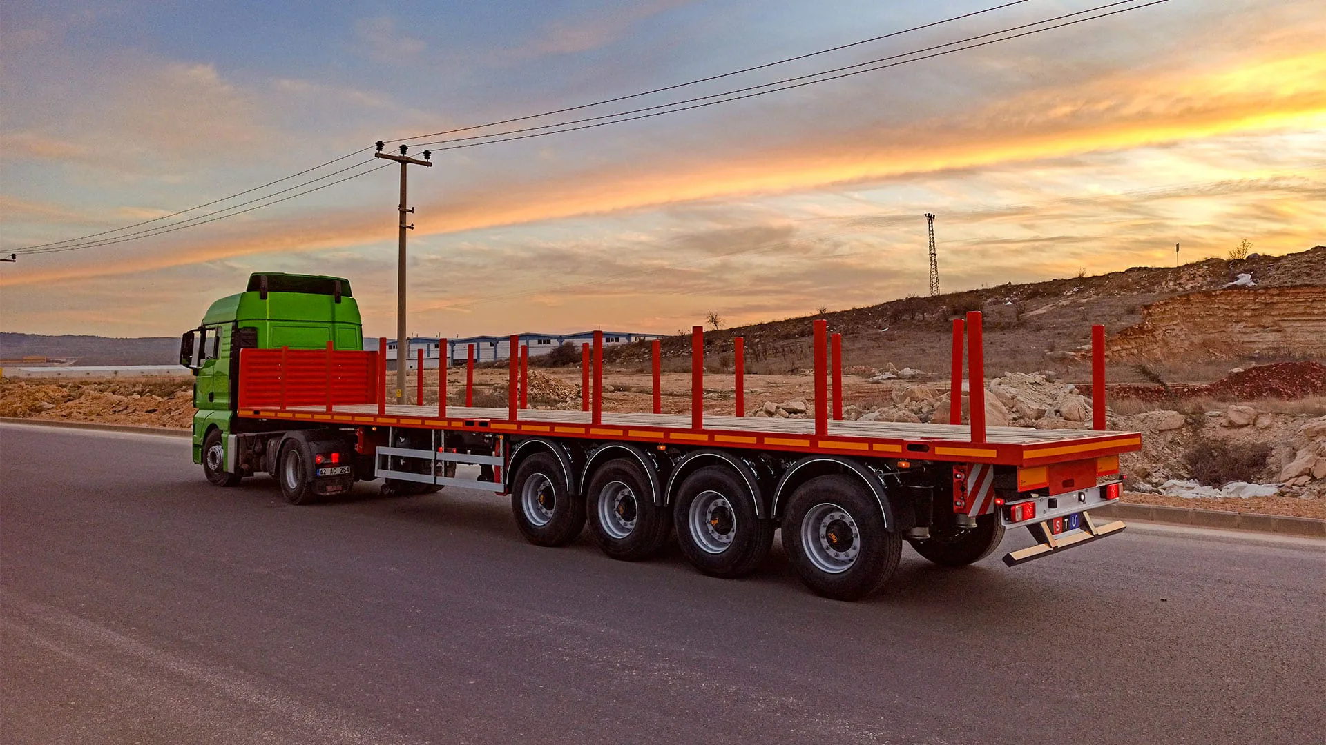 Side Poles on Platform — STU Trailers