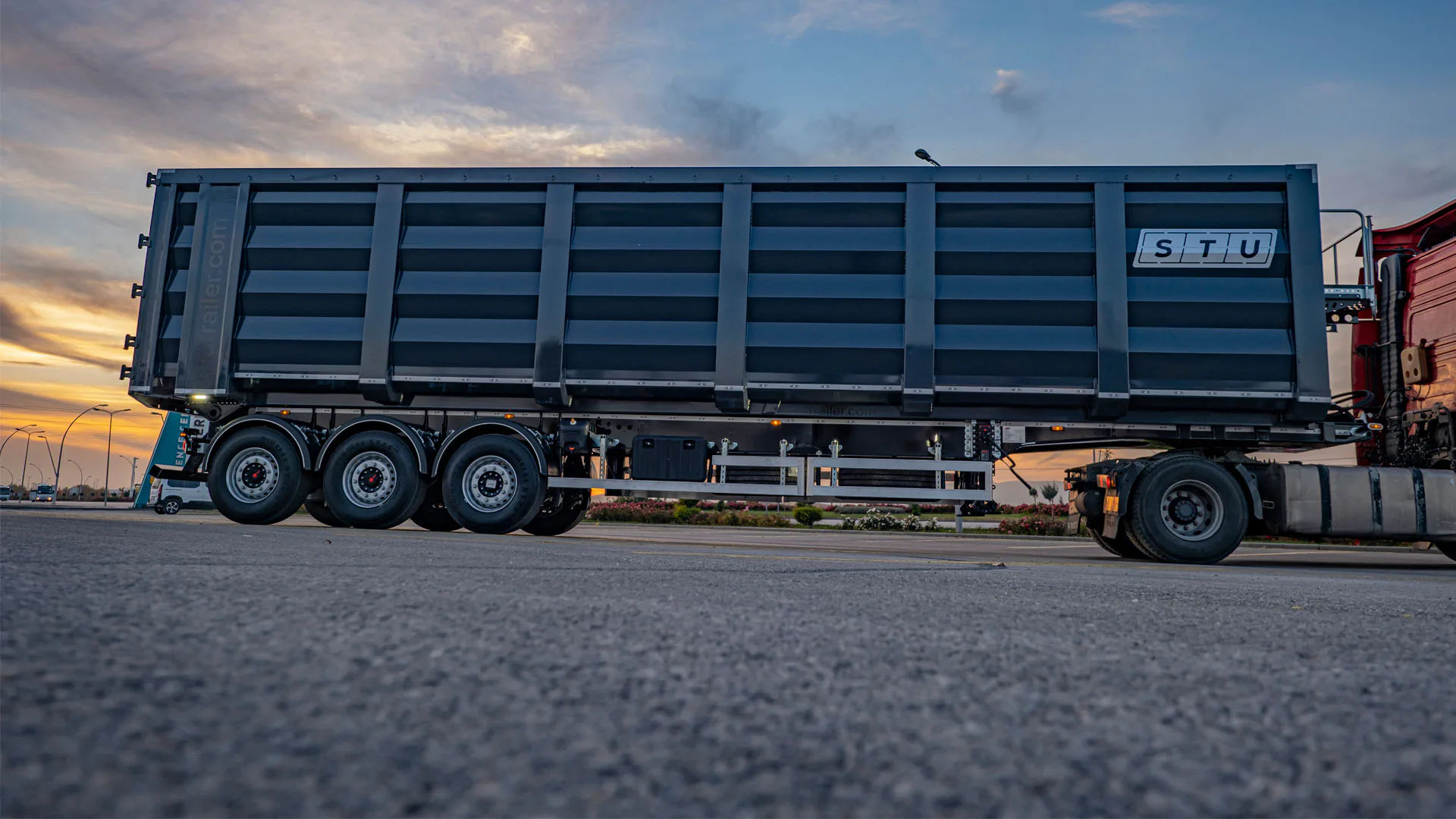 Metal Scrap. High Volume, Every Trip.