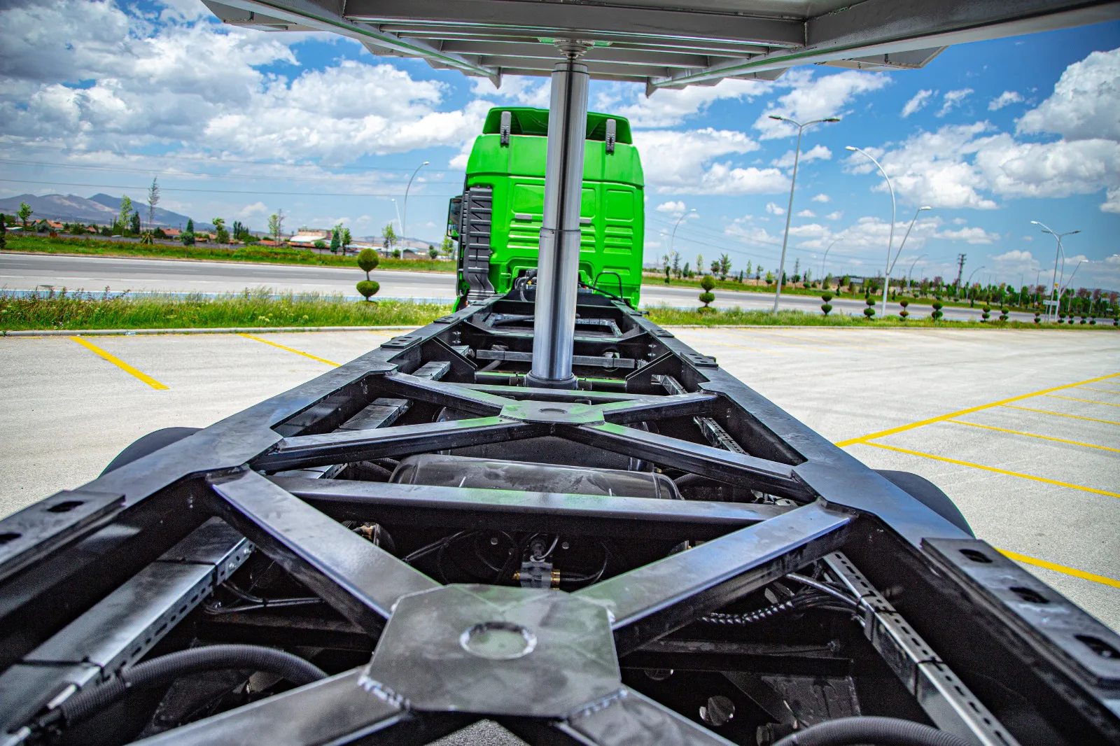 Hydraulic Tipping System — STU Trailers
