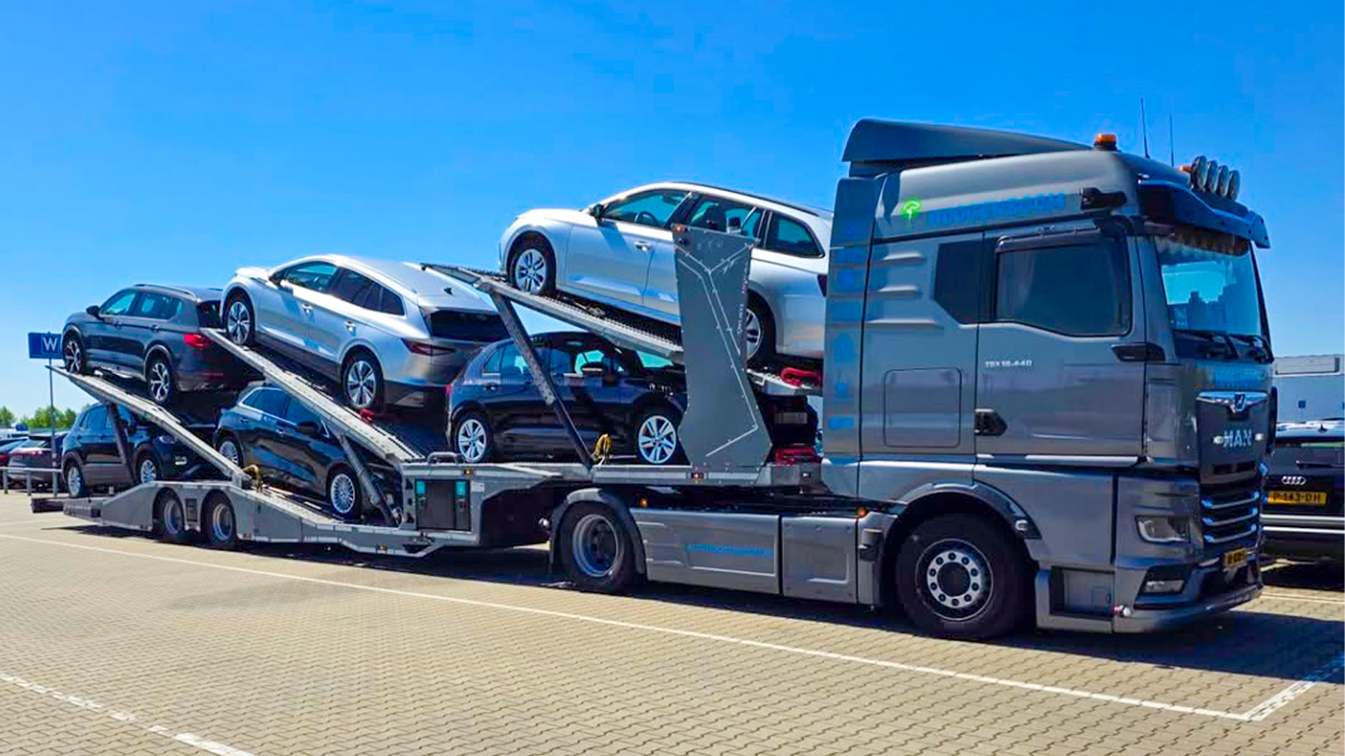 Car Transporter (6 car load capacity)